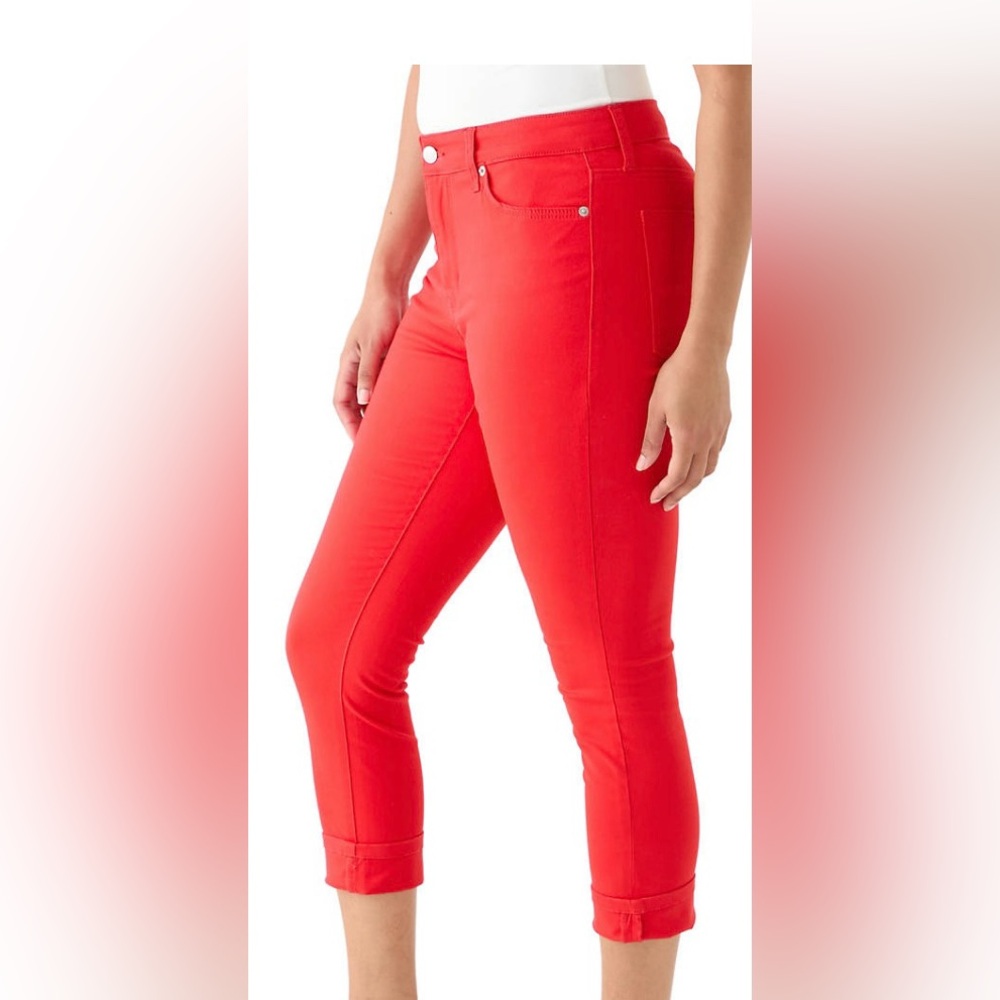 St John’s Bay Women’s Bright Red Cropped (Capri) Pants